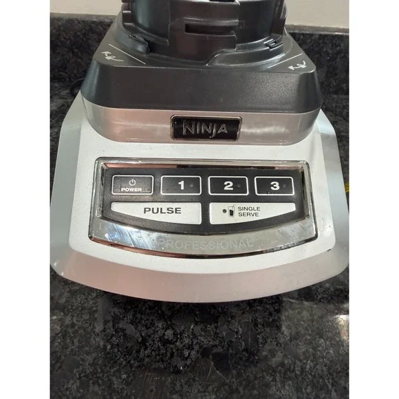 Ninja Professional Blender 1100W BL740 With 72oz Pitcher & Lid Tested - Picture 13 of 17